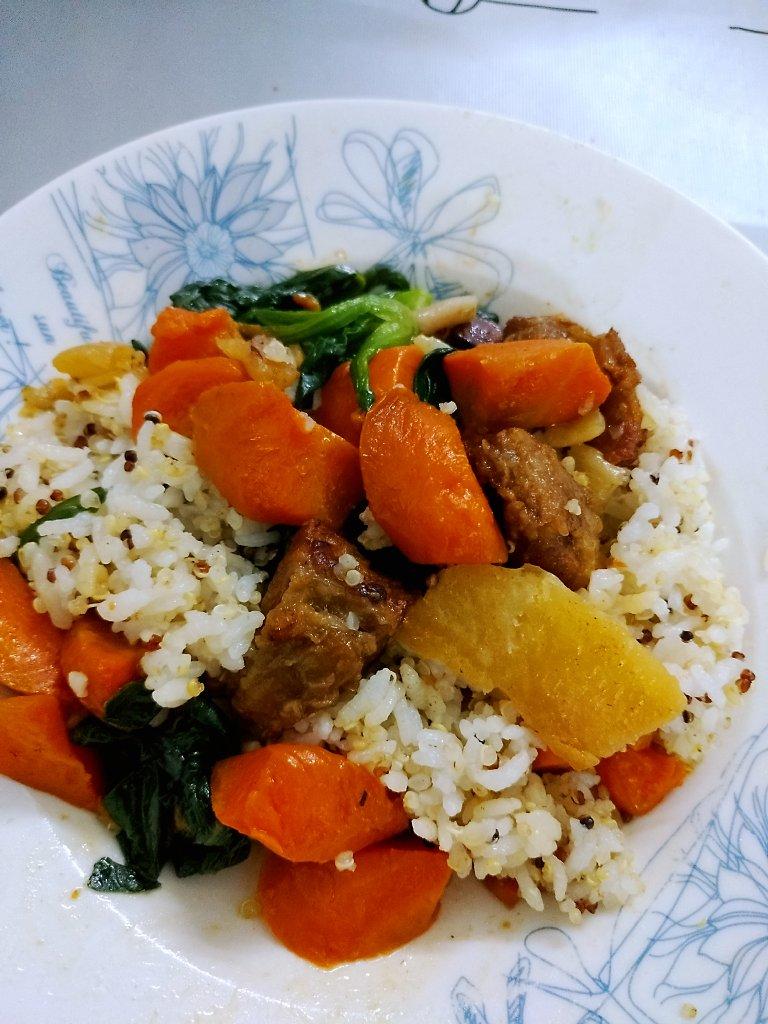番茄土豆炖牛腩