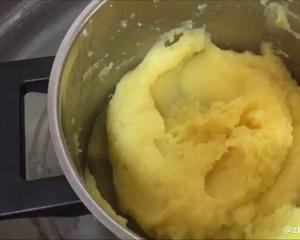 金沙奶黄月饼的做法 步骤6