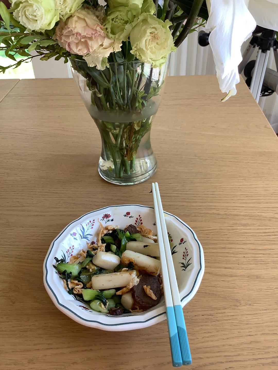 青菜鸡蛋酱牛肉炒年糕