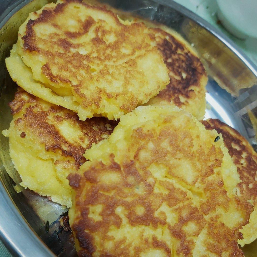 奶香玉米面饼