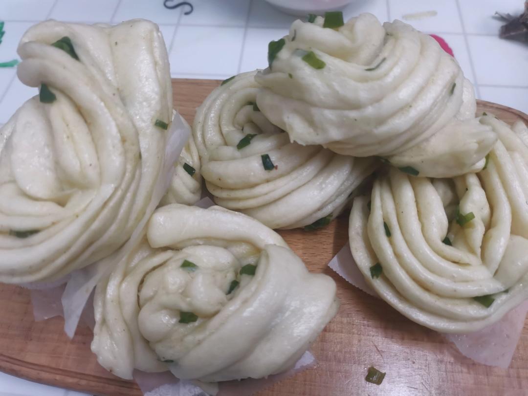 葱油花卷，一根筷子卷出漂亮的造型