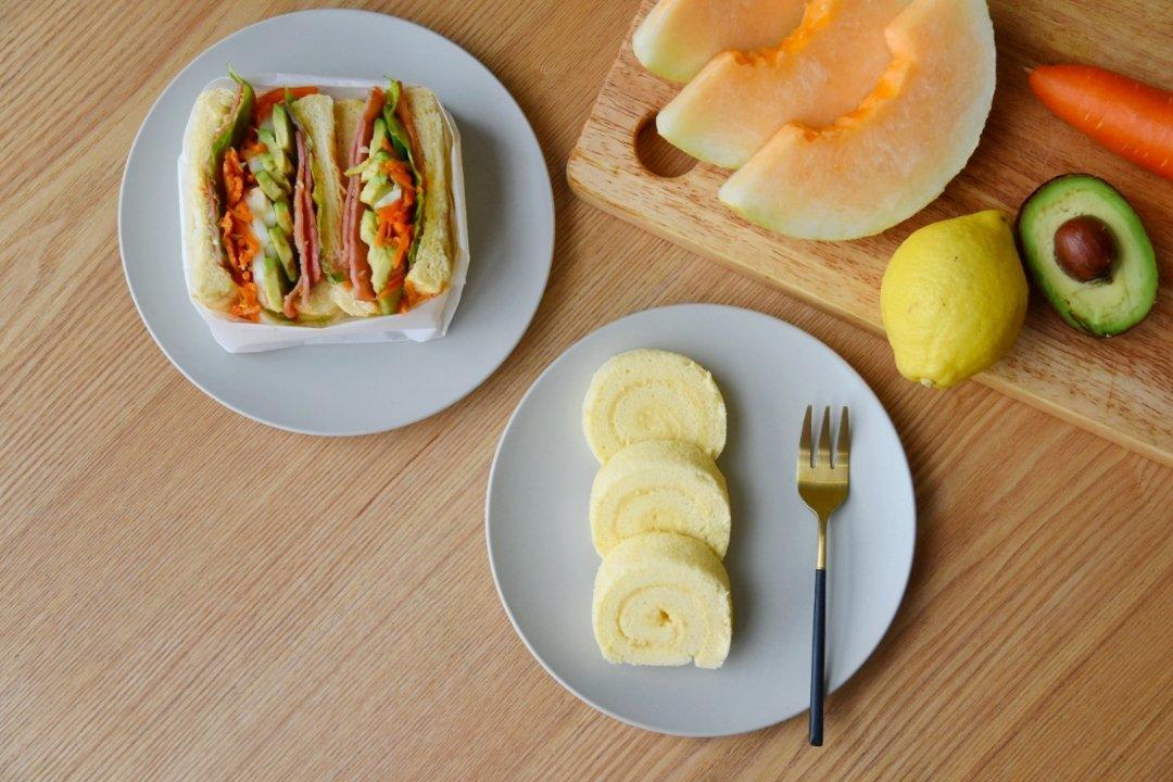 如何做超厚的沼三明治~详细tip！牛油果鸡蛋午餐肉三明治~