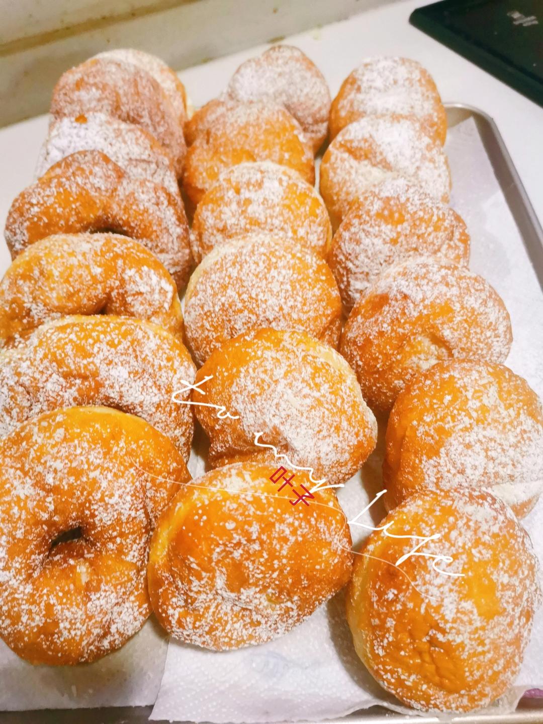 多拿滋甜甜圈&扭扭面包&豆沙面包