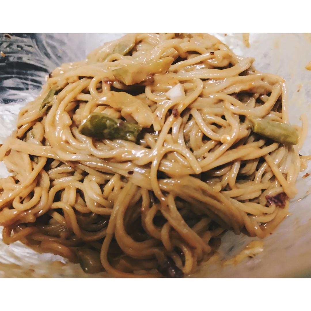 热干面酱汁调法/热干面