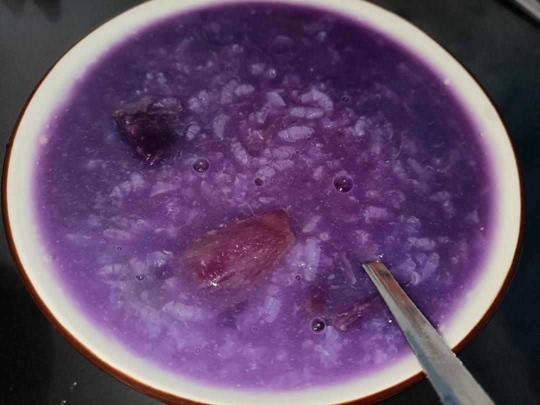 紫薯粥（不变颜色技巧）紫薯大米粥（适合一岁以上婴幼儿辅食）电饭煲版