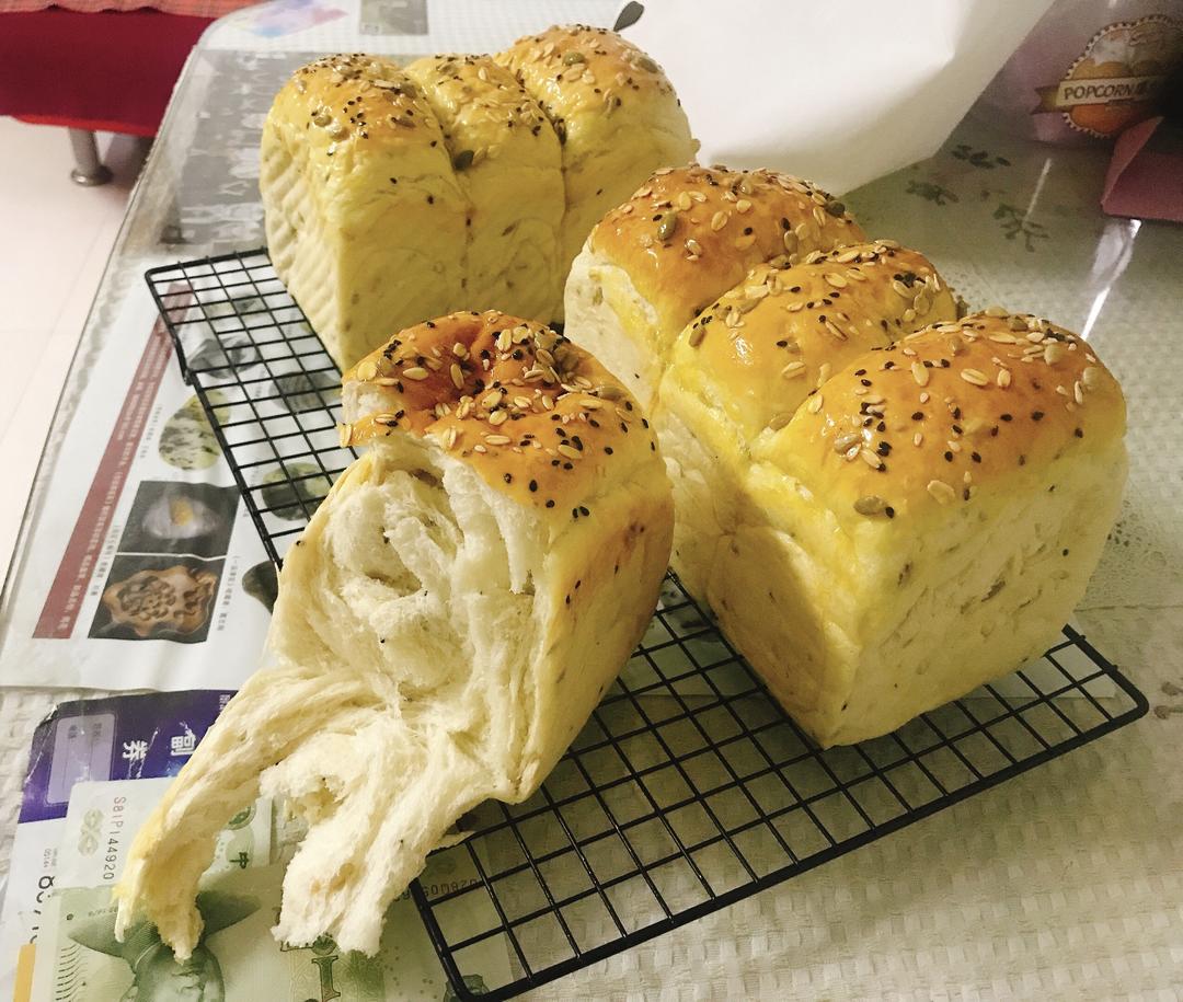 纯奶手撕吐司的做法 步骤1