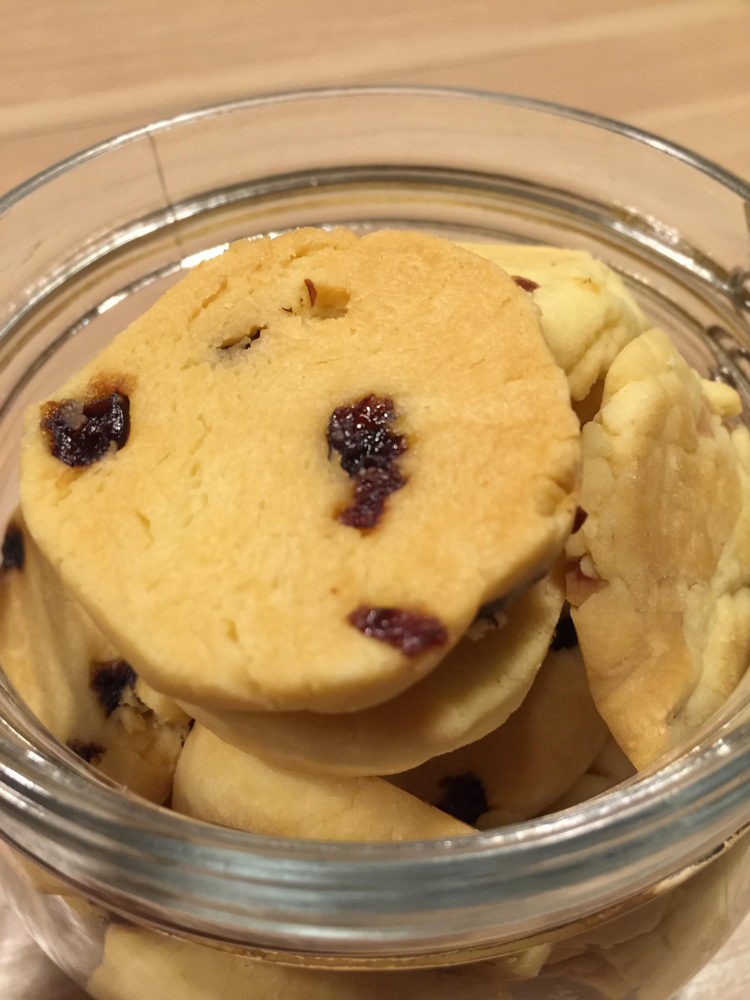 葡萄干（or蔓越莓or花生碎or anything）炼乳黄油脆小饼的做法