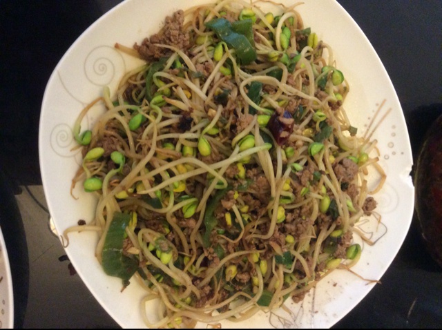 肉末炒豆芽