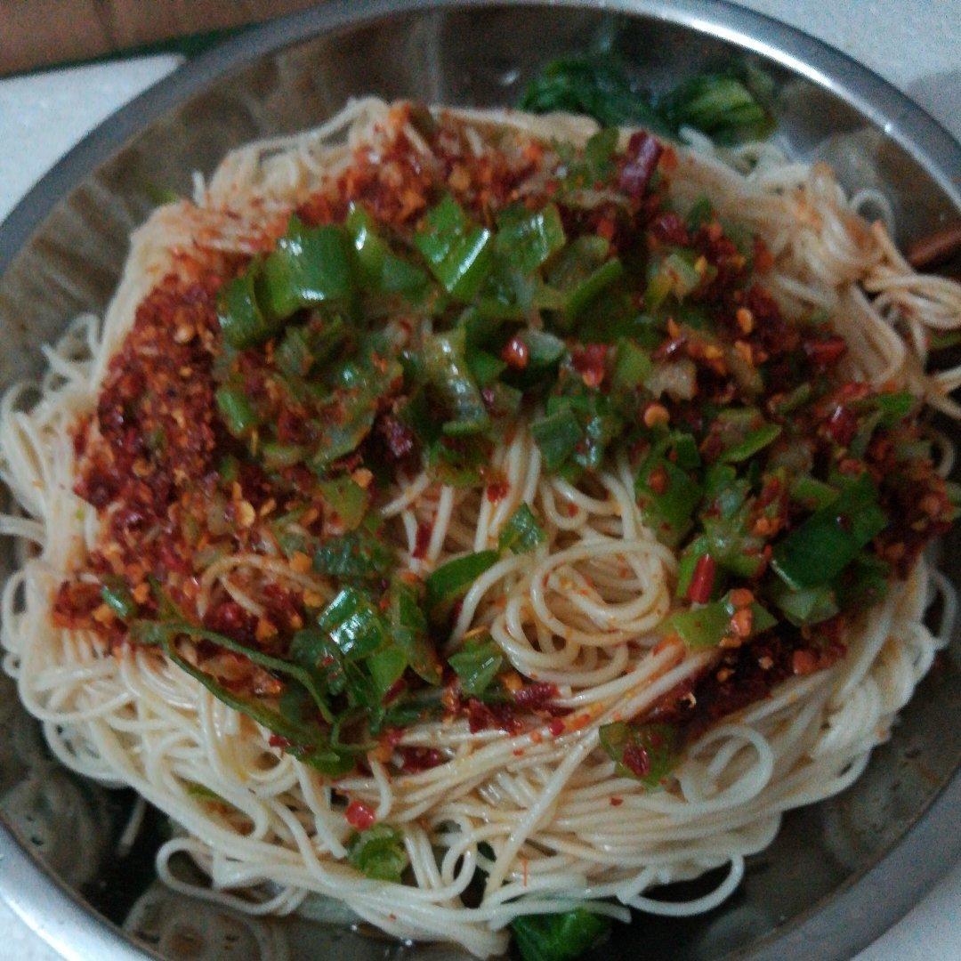 挂面版油泼面