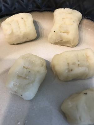 Gnocchi (意式土豆水饺)的做法 步骤5