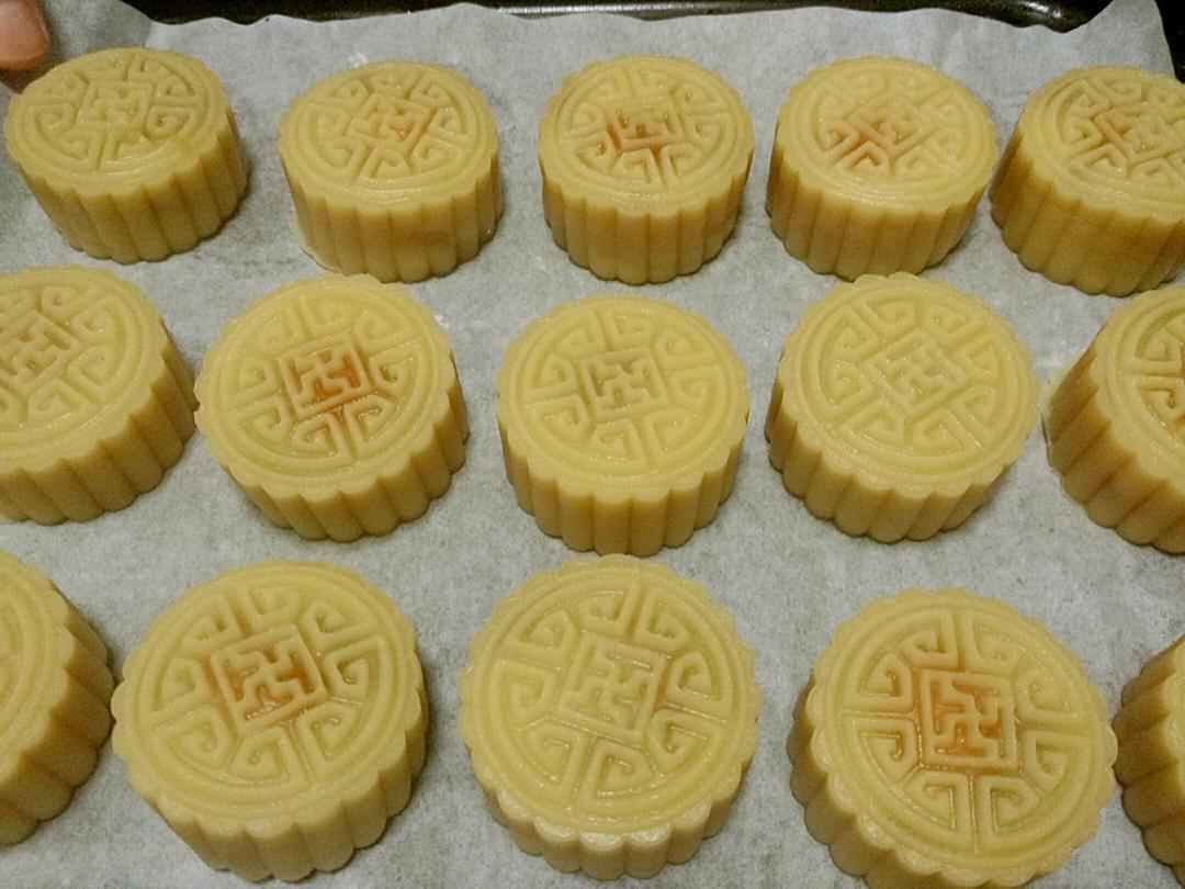 广式月饼—蛋黄莲蓉月饼