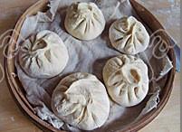 梅菜扣肉包的做法 步骤8