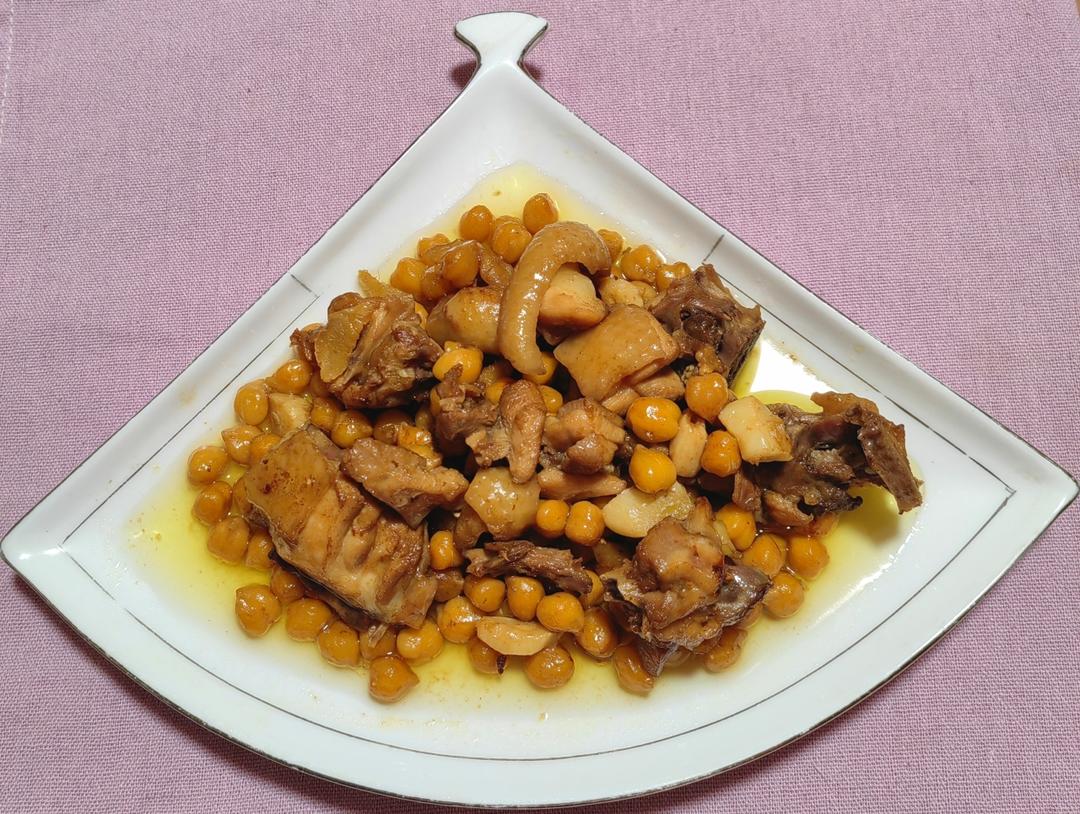 鹰嘴豆焖鸡的做法