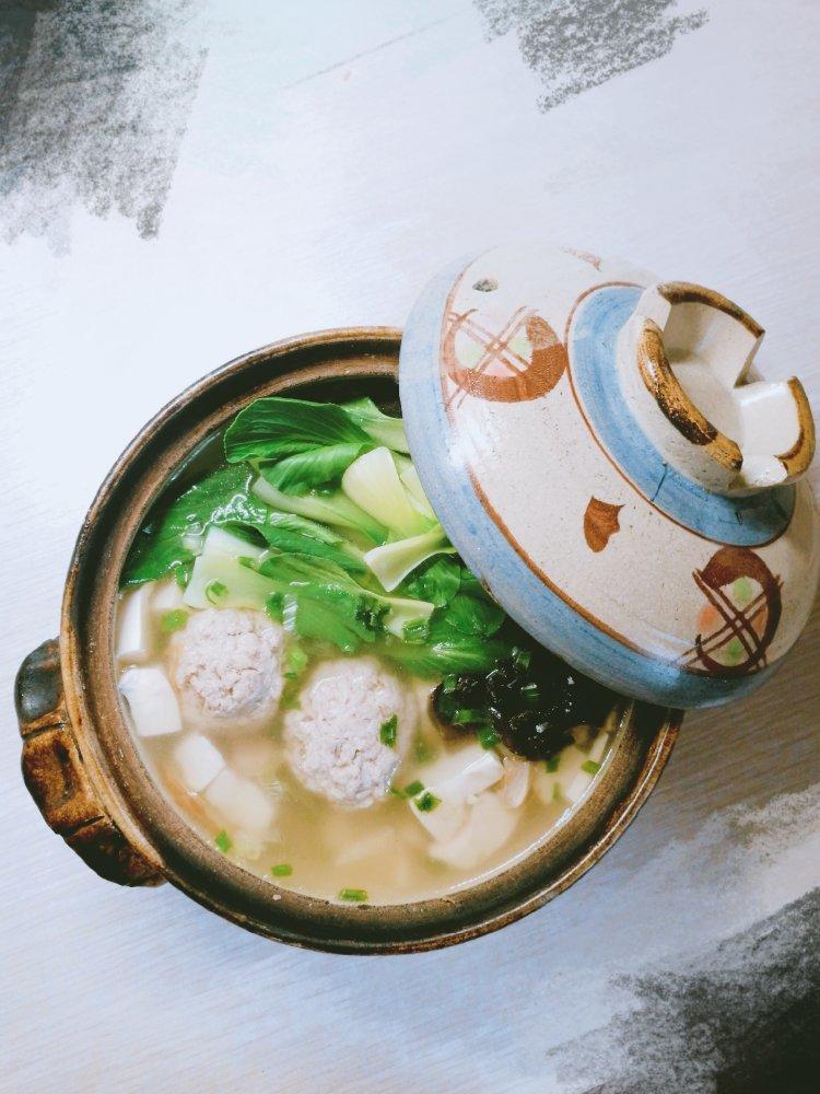 白菜丸子粉丝汤
