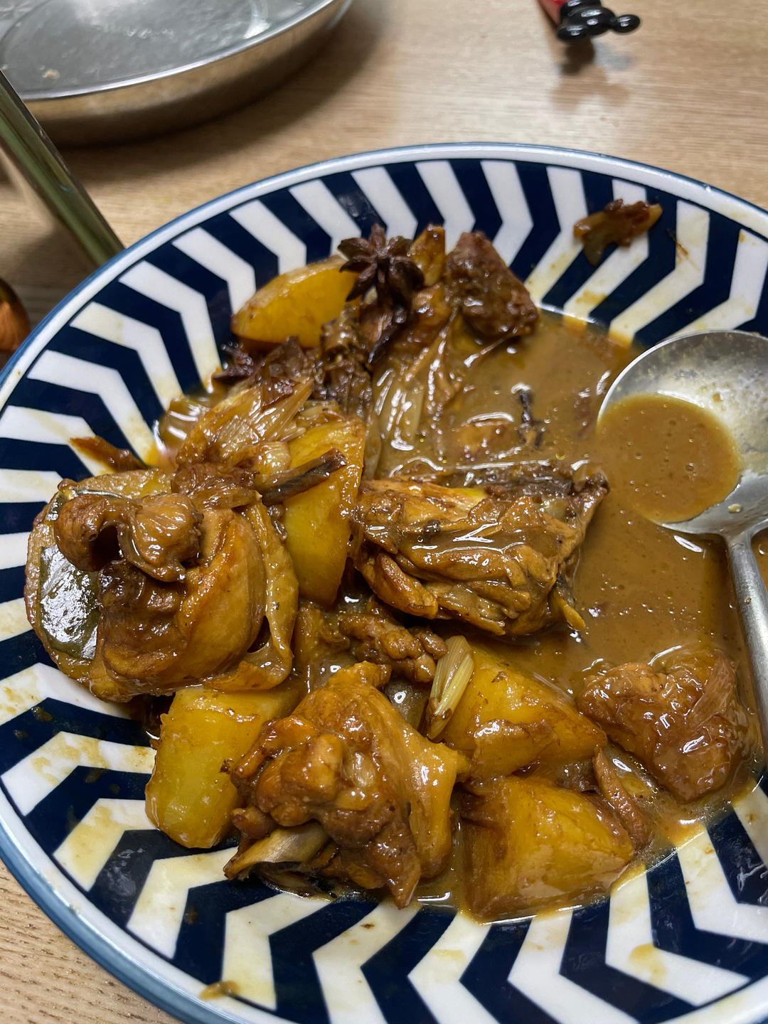 土豆炖鸡块