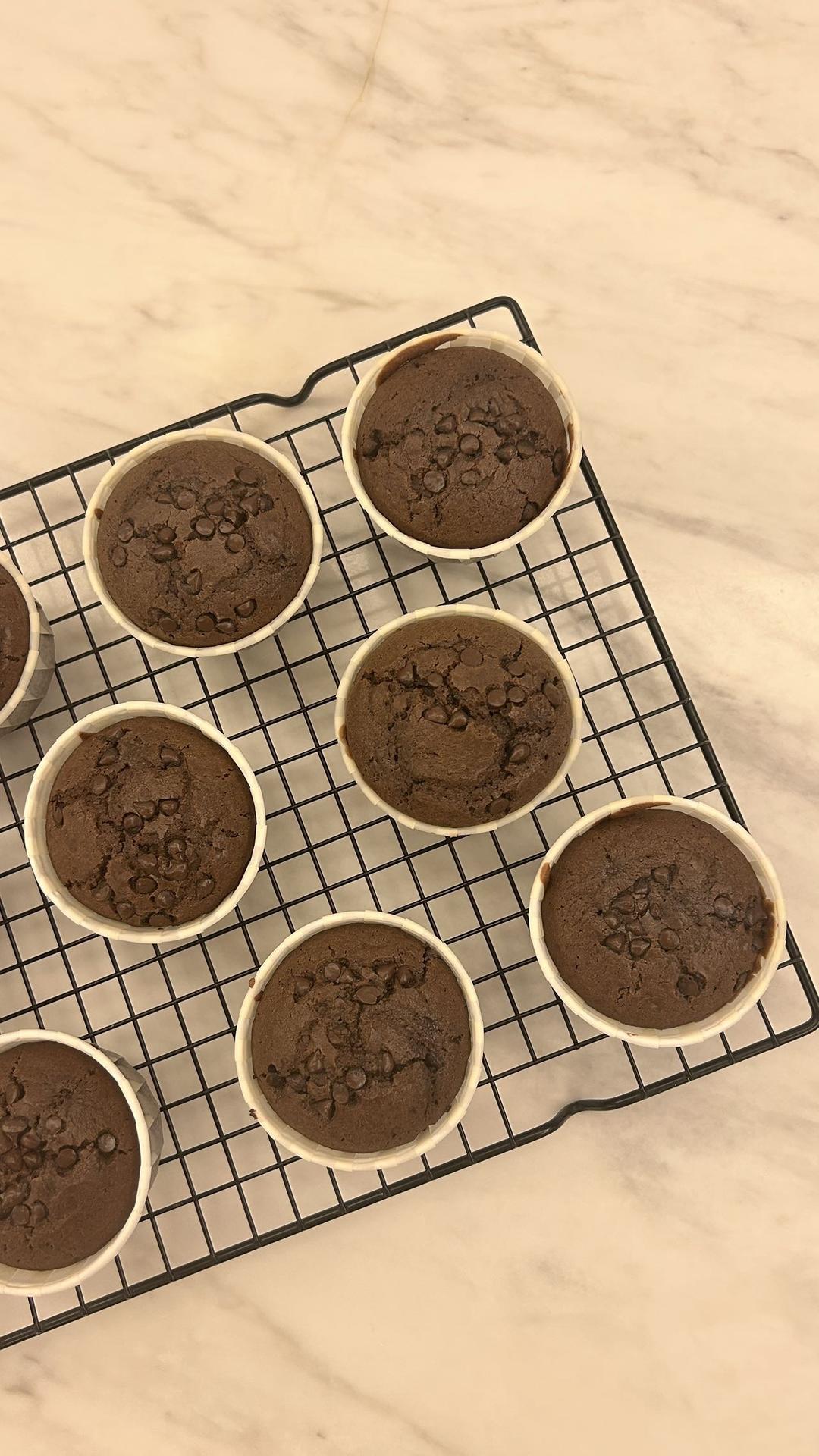 巨简单❗️超快速❗️巧克力玛芬蛋糕❗️好吃哭了