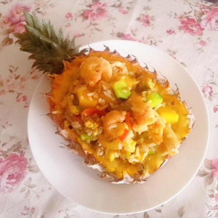 抓人眼球的泰式菠萝饭