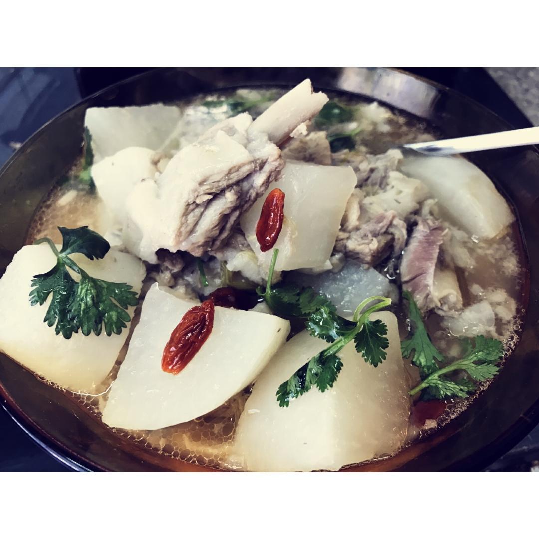 羊肉炖白萝卜