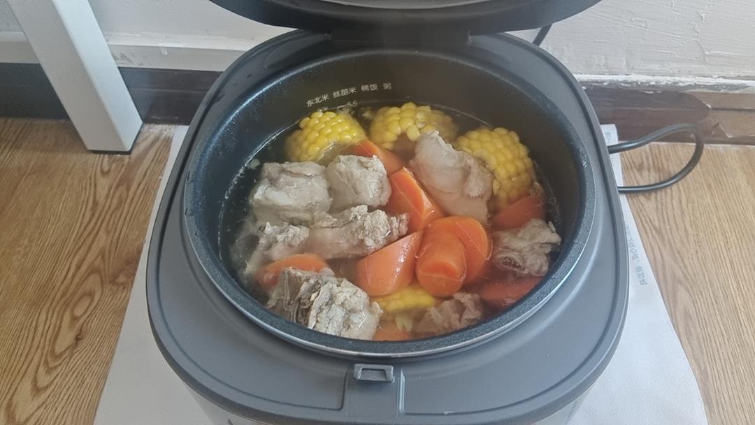 玉米排骨汤（简易电饭煲版）