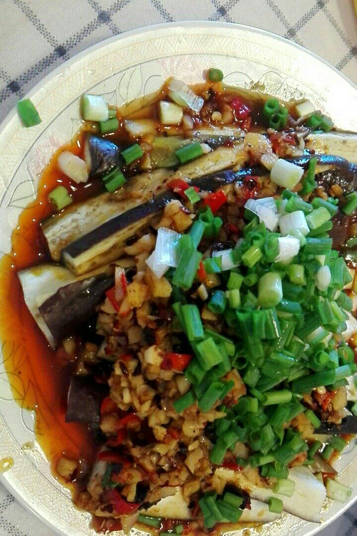 爱吃火锅的小吃货做的凉拌蒸茄子