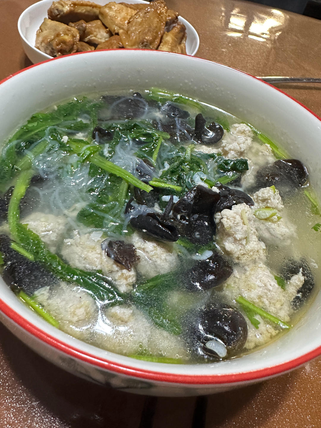 小白菜丸子汤
