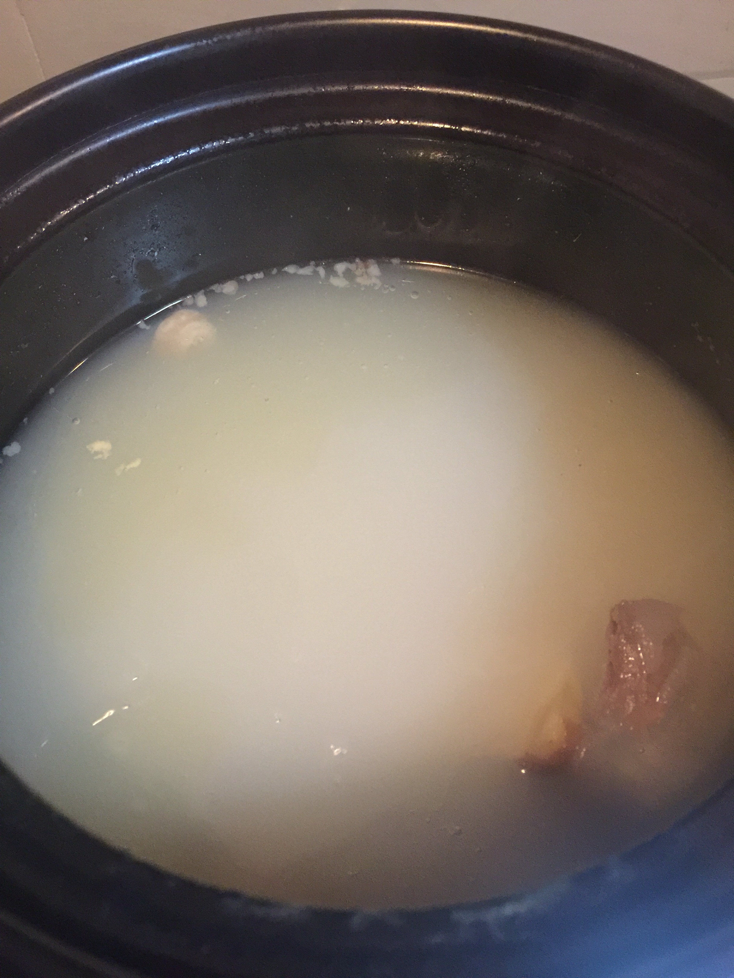 牛骨头清汤的做法 步骤3