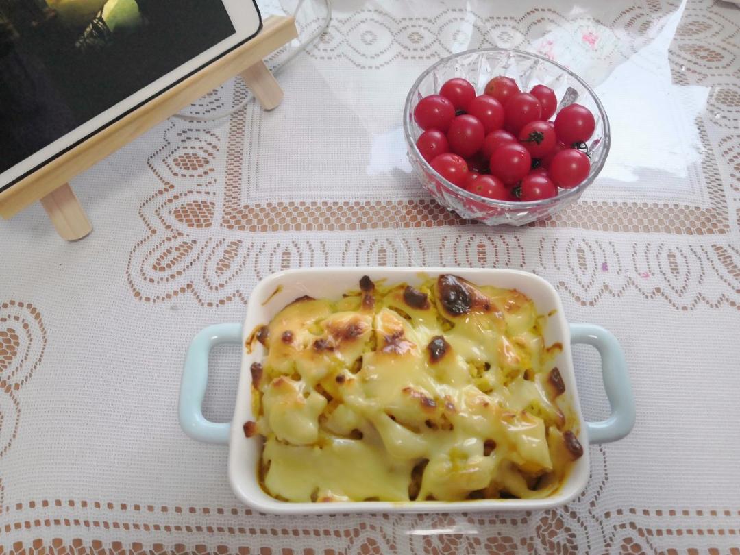 咖喱鸡肉芝士焗饭