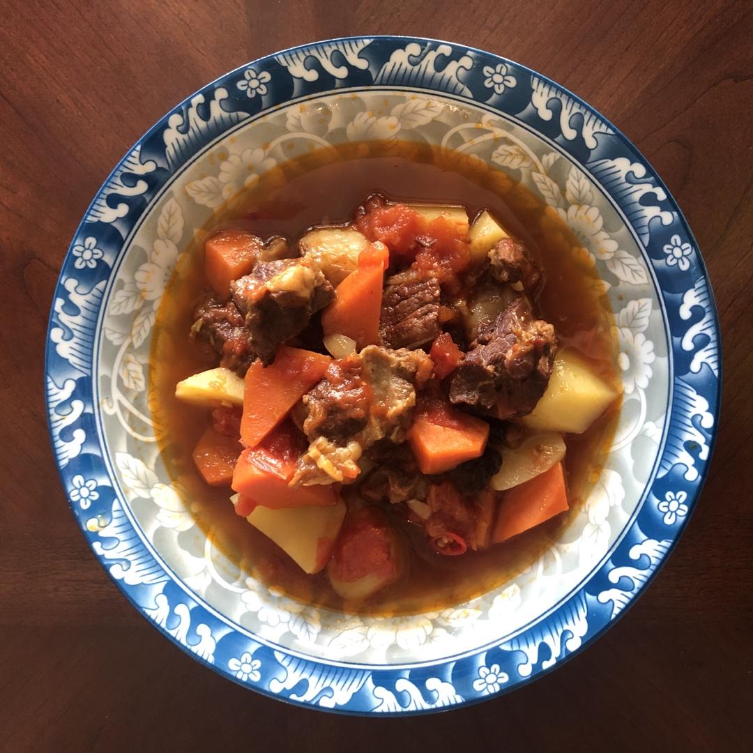番茄土豆炖牛腩