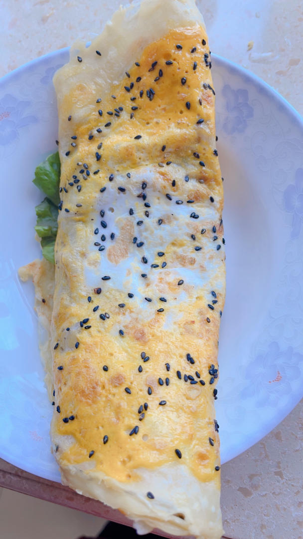 冰琳1做的家庭版煎饼果子快手健康早餐利用家里现有材料