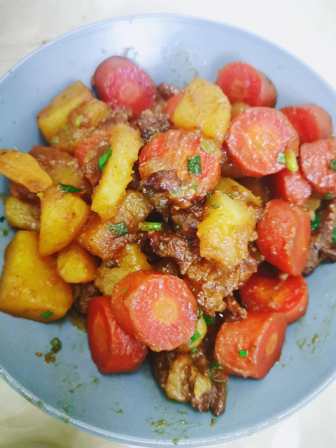 红烧牛肉土豆 （独家秘制）