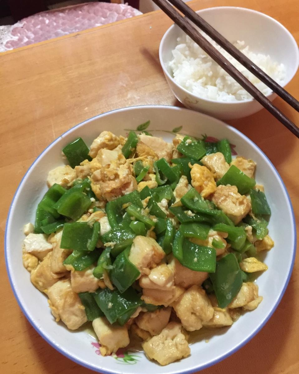 蛋包豆腐丁
