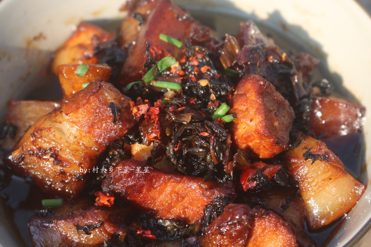 红烧肉焖梅菜干的做法