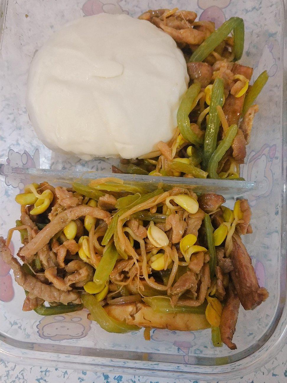 芹菜肉丝炒香干