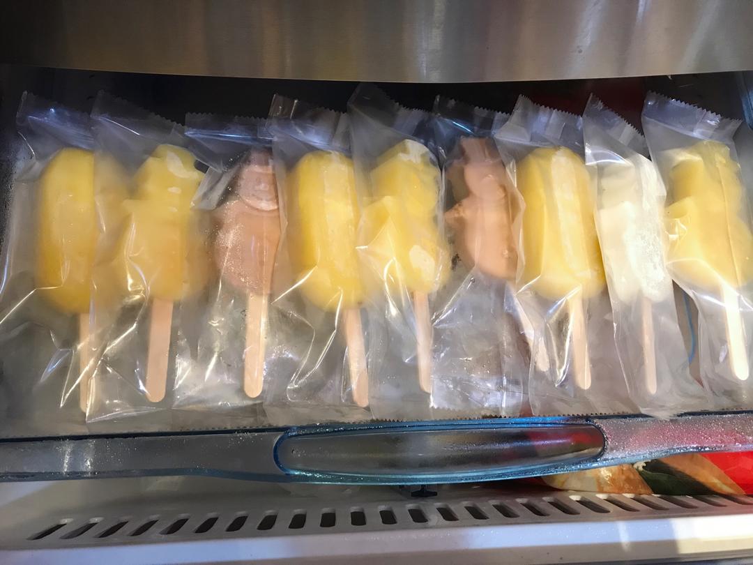 各种棒冰  ▍ 菠萝冰棒&柠檬乳酪冰棒