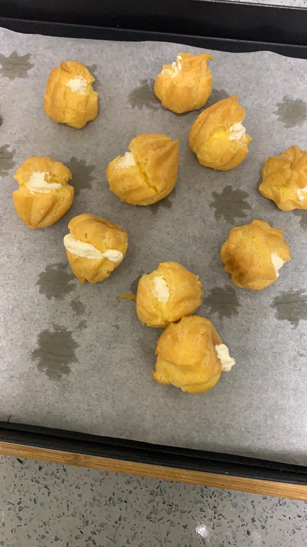 简单易成功的奶油小泡芙做法