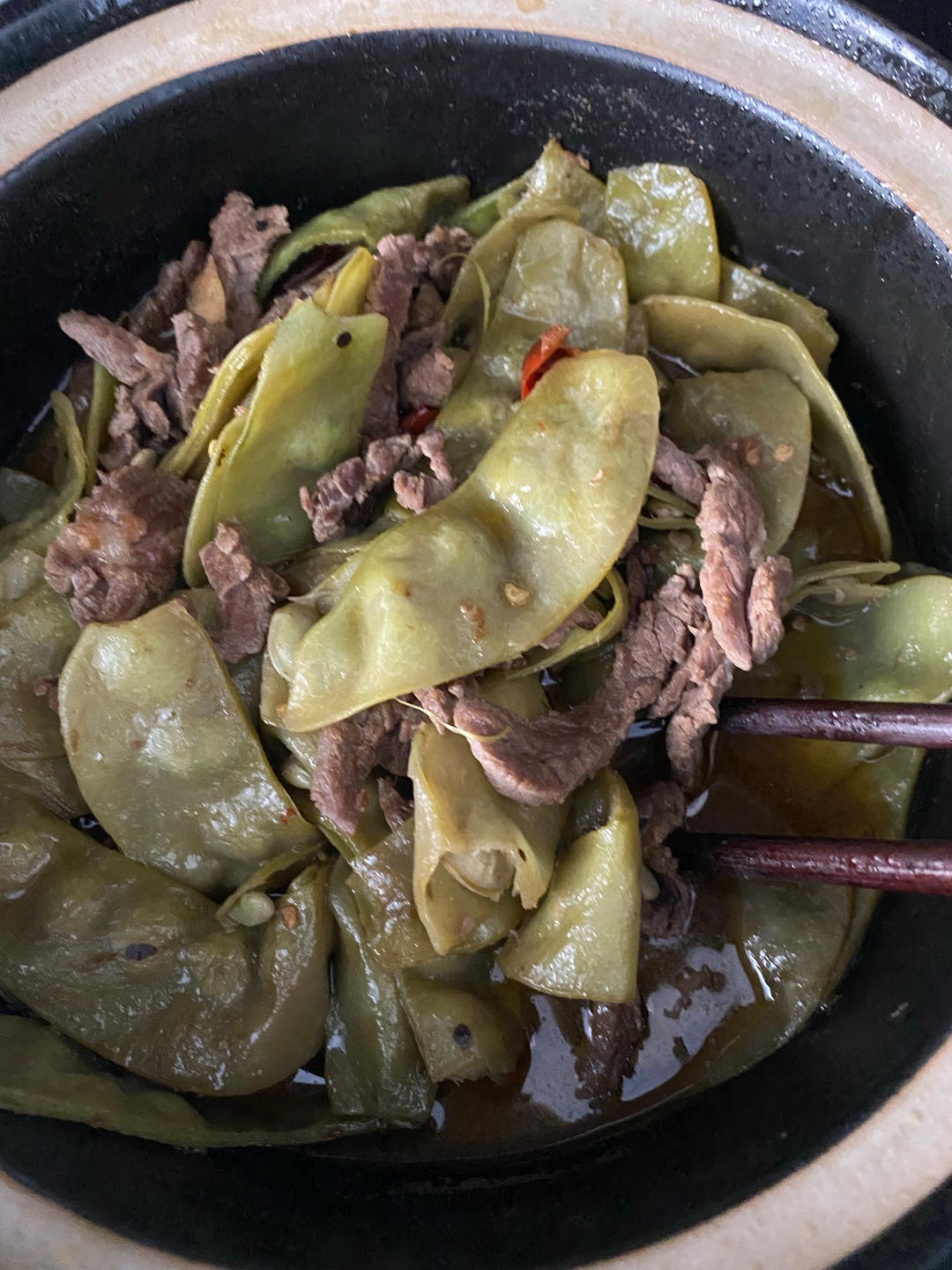 牛肉炖扁豆，一道常德人都喜欢吃的钵钵菜
