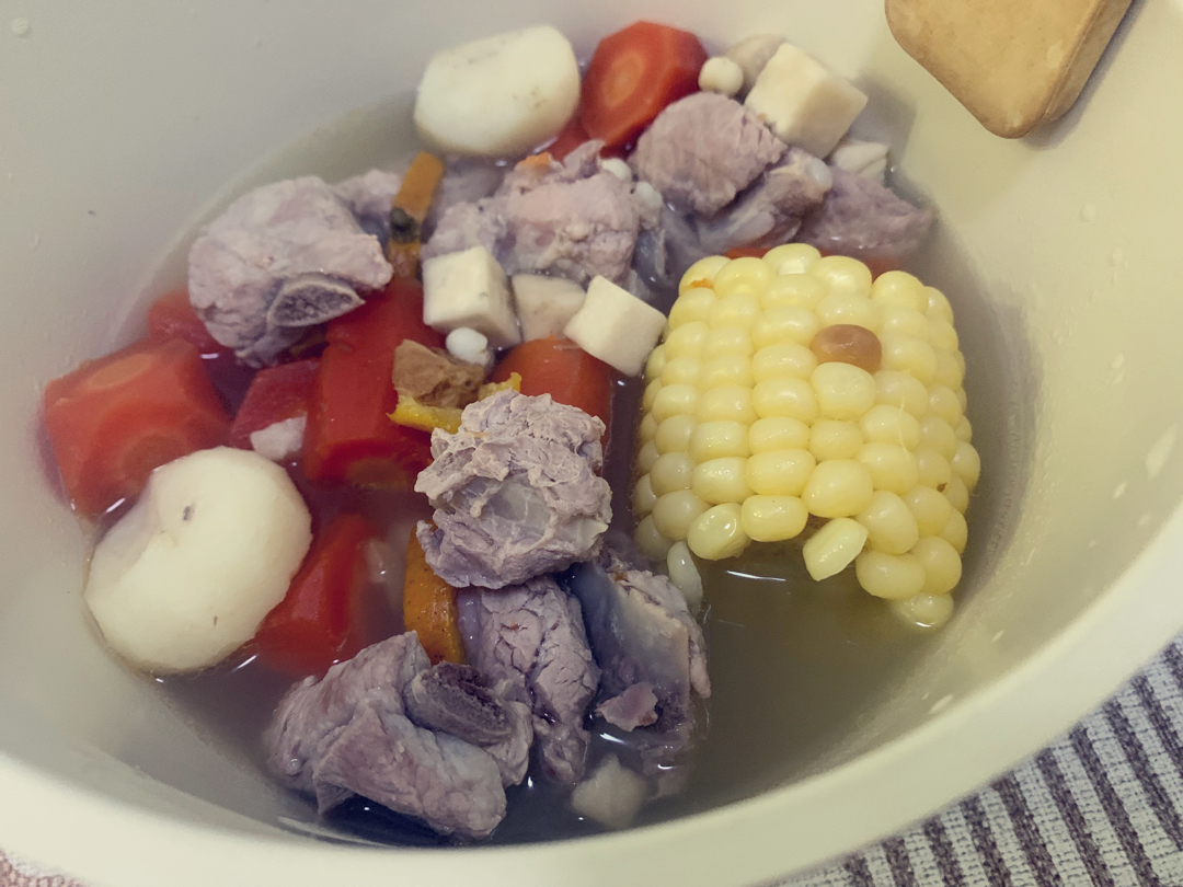 马蹄胡萝卜玉米祛湿汤