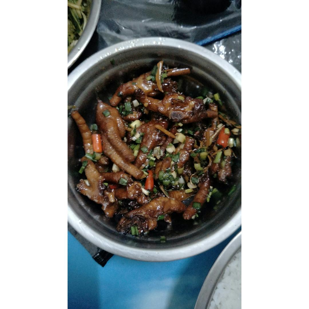 香辣烧鸡爪