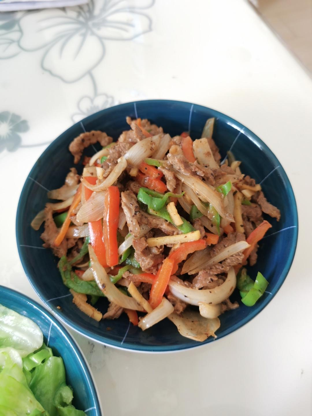 青椒洋葱炒牛肉丝