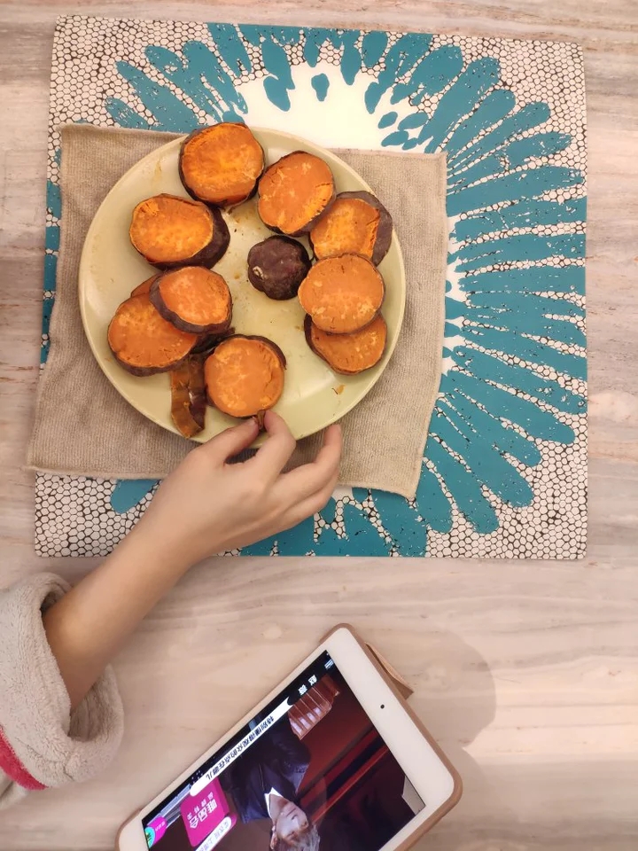 【健康三餐】简单好吃的微波炉烤红薯