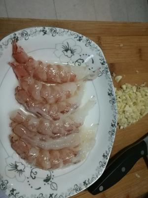阿根廷蒜蓉红虾的做法 步骤1
