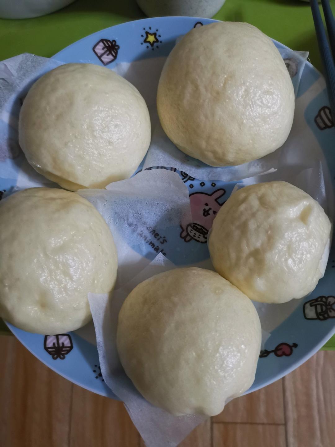 奶香椰蓉包子