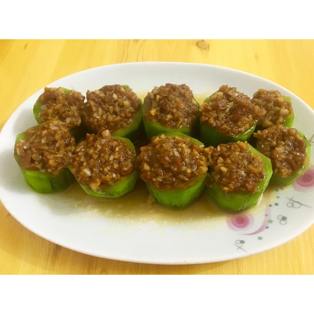 只需要五分钟就可以的美味蒜蓉蒸丝瓜