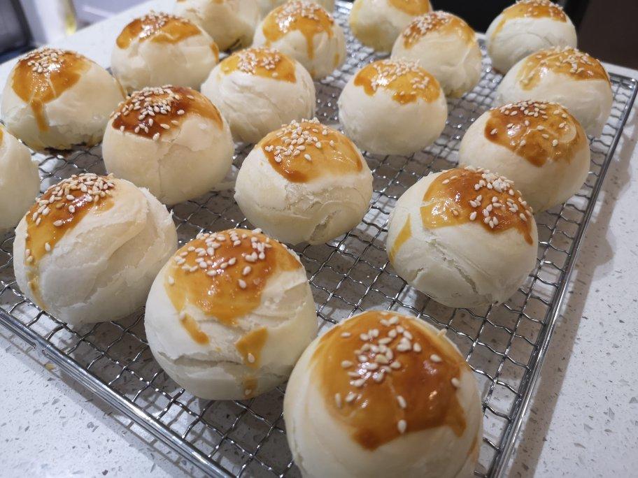 超简单 免揉 酥掉渣的蛋黄酥(超详细附全程视频)不破酥『万能酥皮』