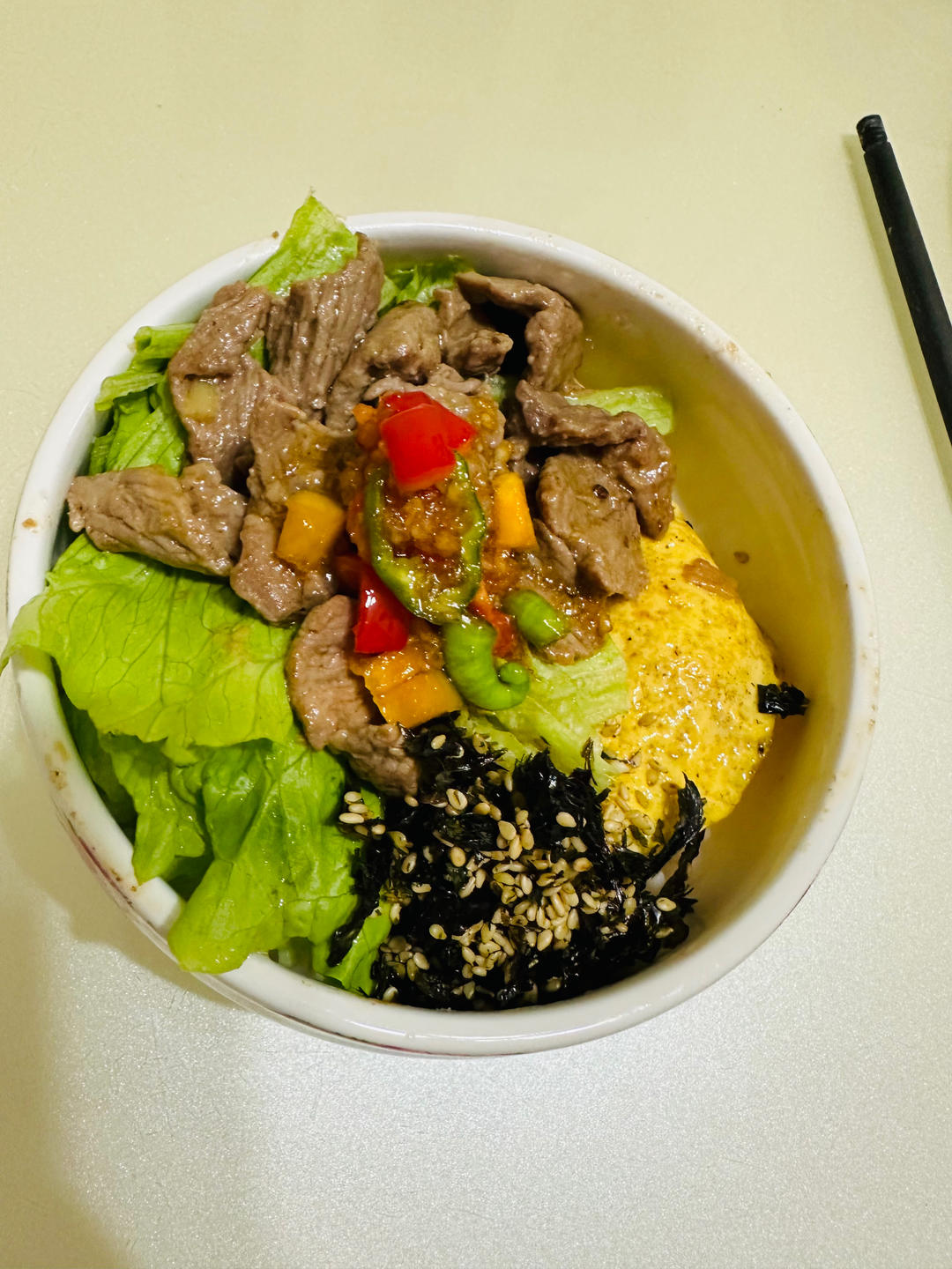 生菜牛肉拌饭