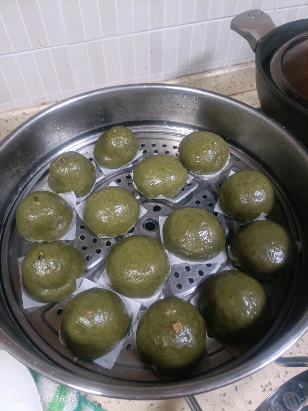 清明必吃的艾草青团