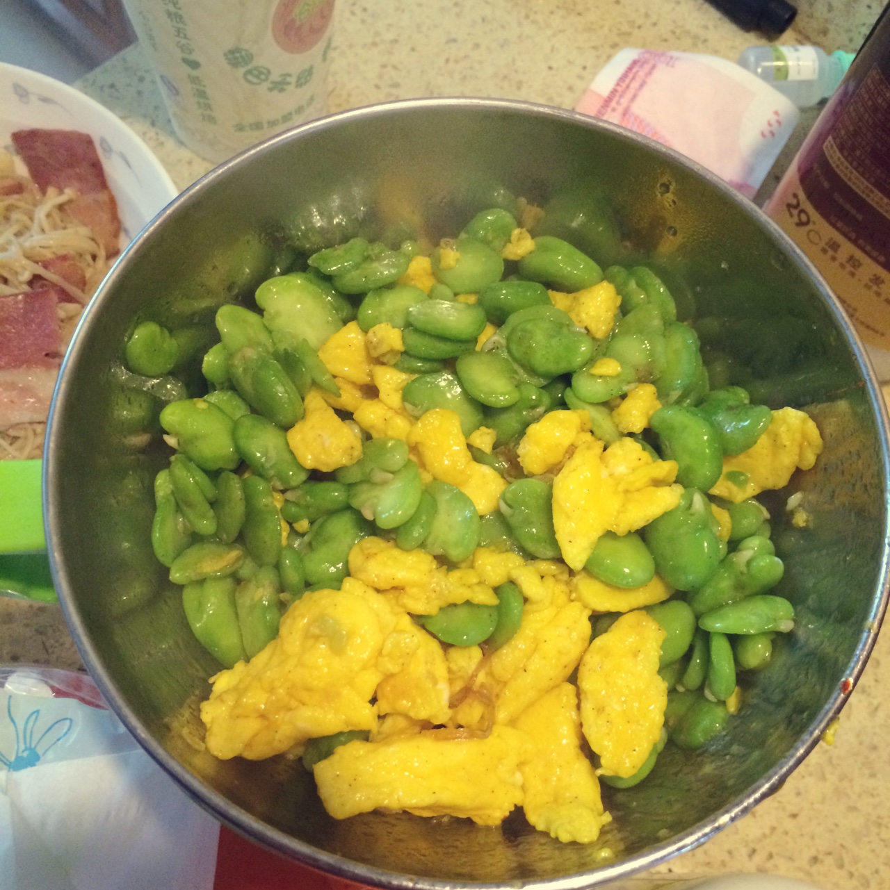 蚕豆米炒鸡蛋