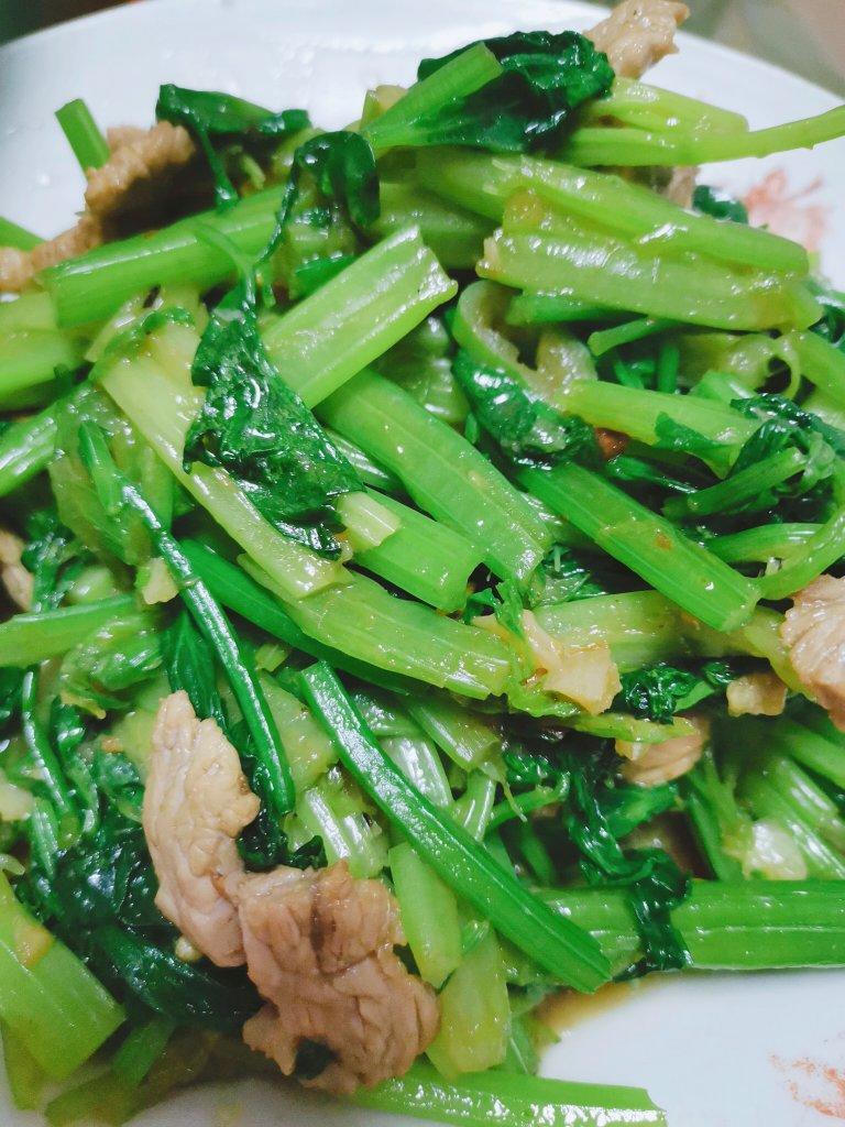 芹菜炒肉