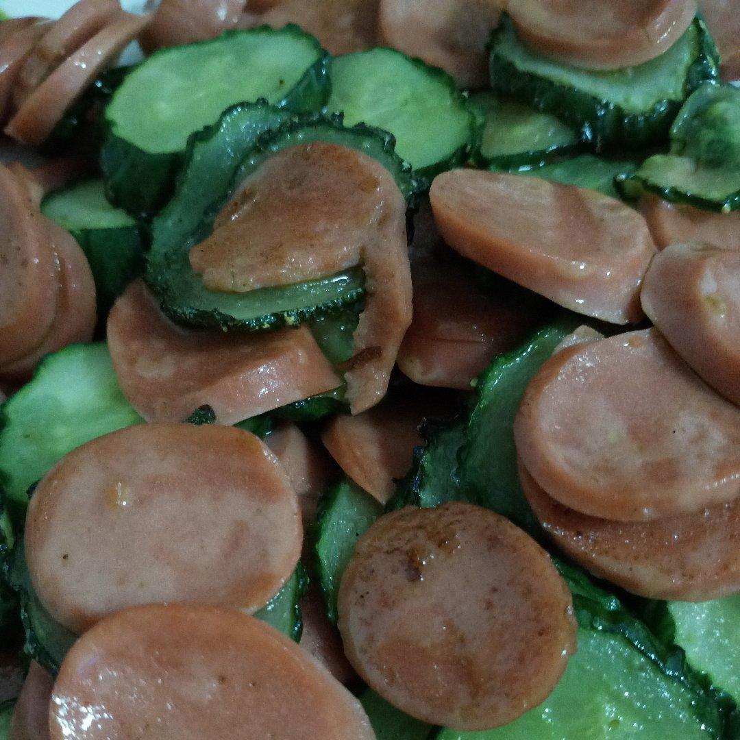 黄瓜炒火腿肠