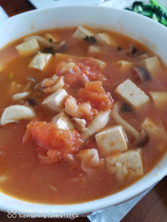 蟹味菇金汤鲜虾豆腐羹